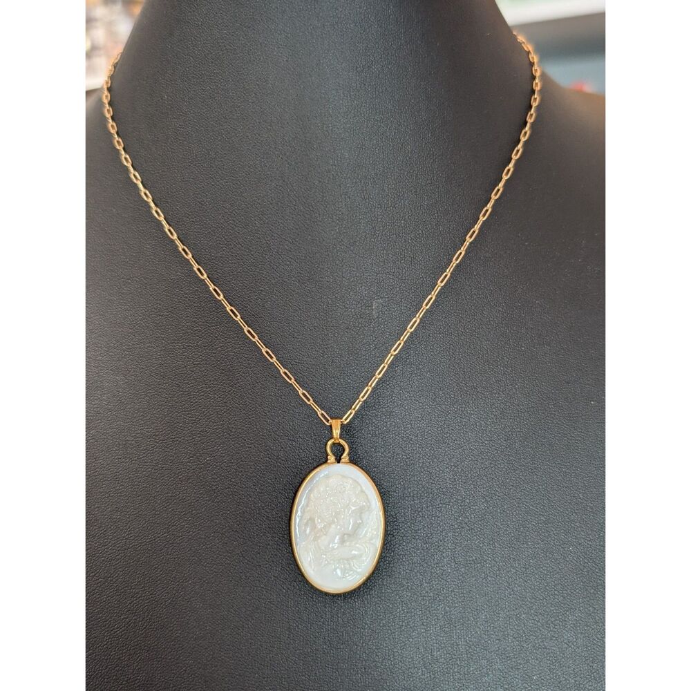 NOS Handmade in Alaska 14K GF Carved Mother of Pearl Oyster Cameo Necklace 18"